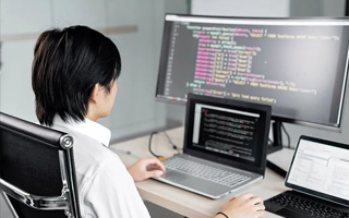 清镇 ,php声明和调用变量的符号是什么？